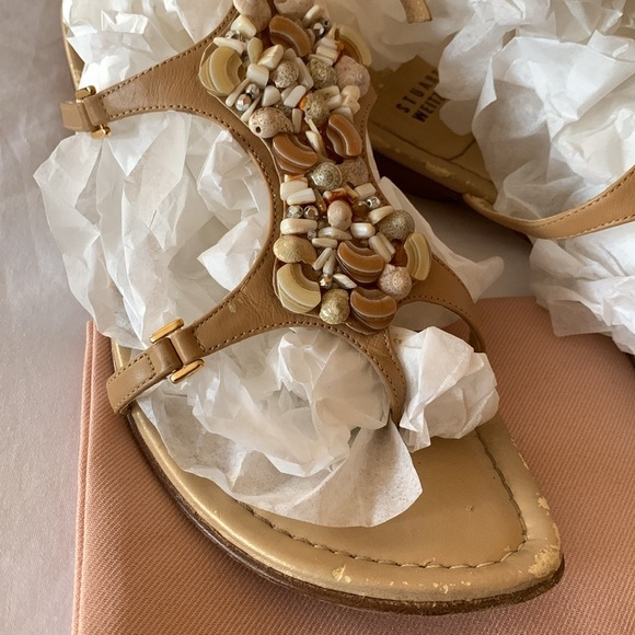 Gently Loved Shelly Almond Butter Calf Leather Sandal by Stuart Weitzman - Picture 2 of 9